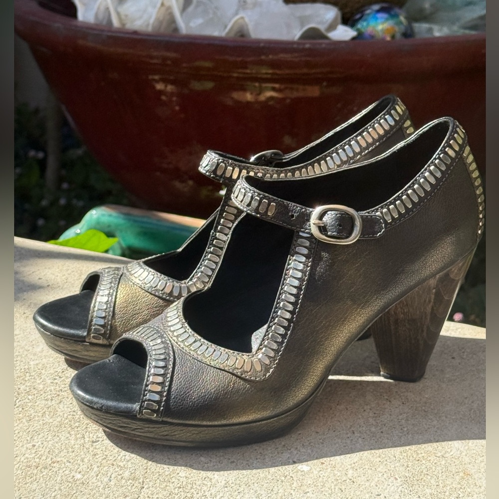 Colleen Cordero Studded Leather Metallic ZELA Platform Wooden Mary Jane Heel 7.5
